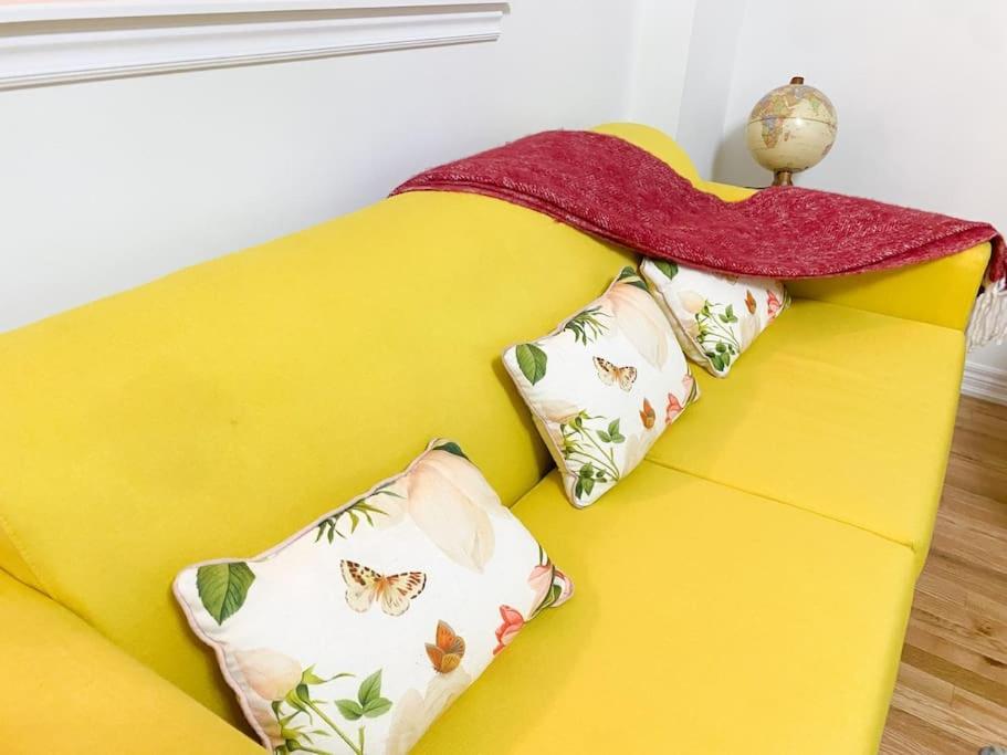 Elegant Rooms In Shared Townhouse Next To Beach Уитби Екстериор снимка
